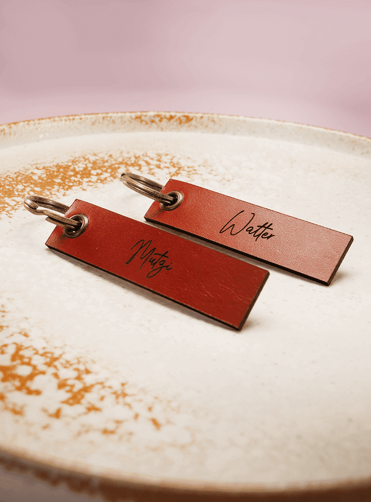 Smalle læder bordkort